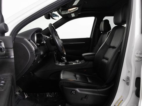 Used 2022 Jeep Grand Cherokee Limited AWD/4WD image 17