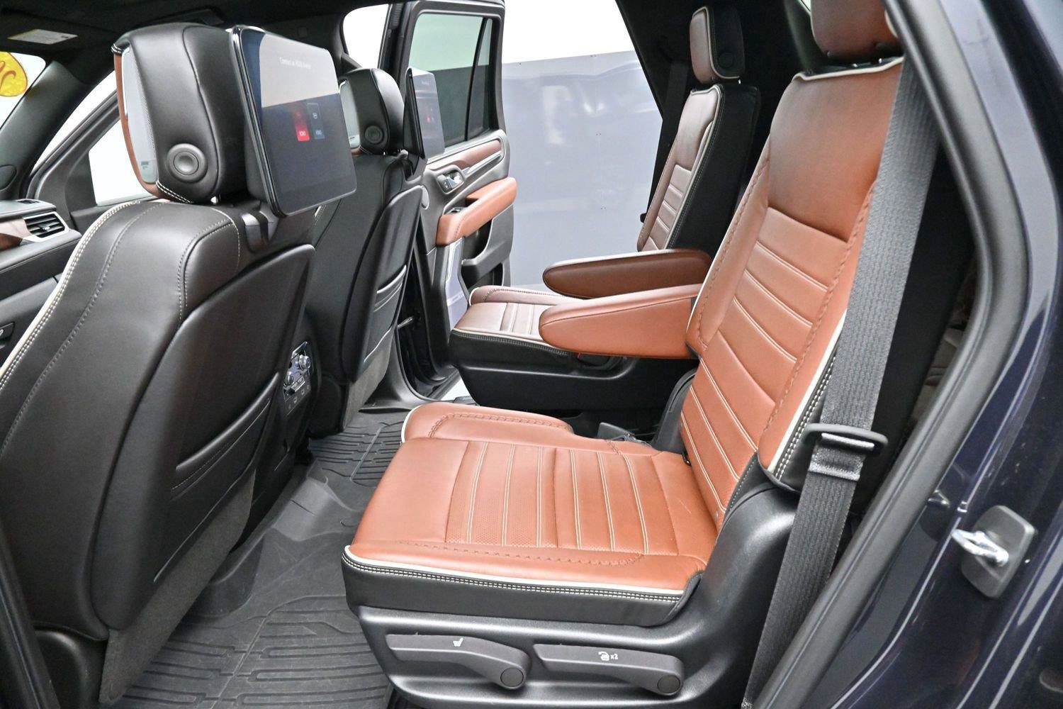 Used 2023 GMC Yukon Denali Ultimate AWD/4WD image 40