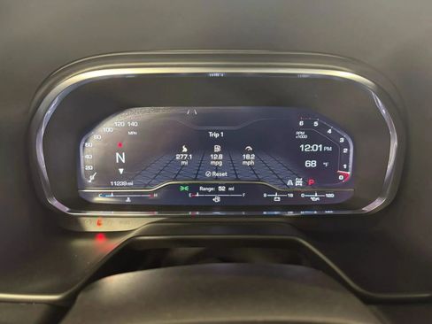 Used 2023 GMC Yukon SLT w/ SLT Luxury Package image 14