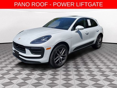 Used 2022 Porsche Macan Base image 3