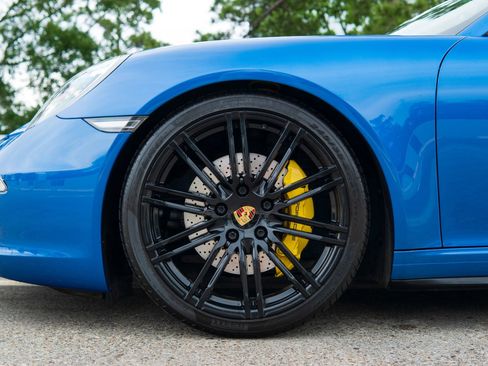 Used 2015 Porsche 911 Targa 4S w/ Sport Chrono Package AWD/4WD image 27