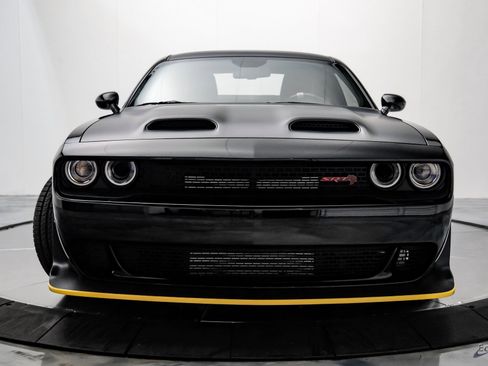 Used 2022 Dodge Challenger SRT Hellcat image 3
