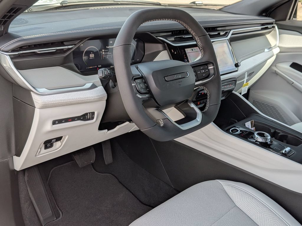 New 2026 Jeep Cherokee Laredo AWD/4WD image 33