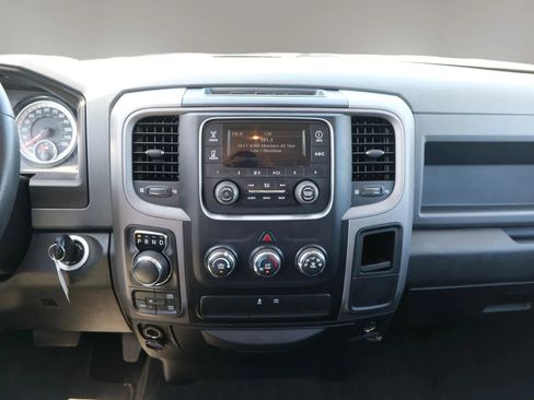 Used 2017 RAM 1500 Express image 24