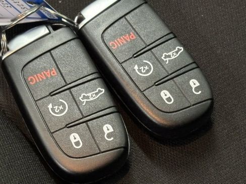 Used 2023 Dodge Charger R/T w/ Blacktop Package image 27