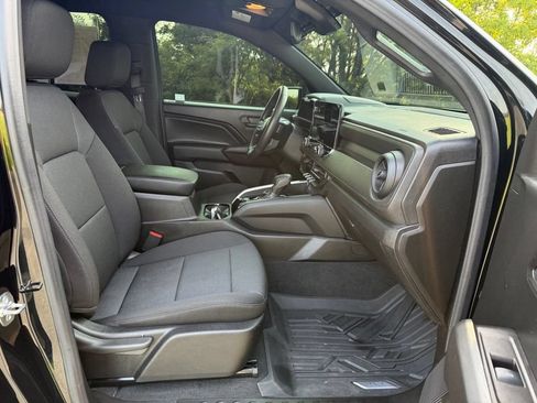 Used 2024 Chevrolet Colorado Trail Boss w/ Technology Package AWD/4WD image 15