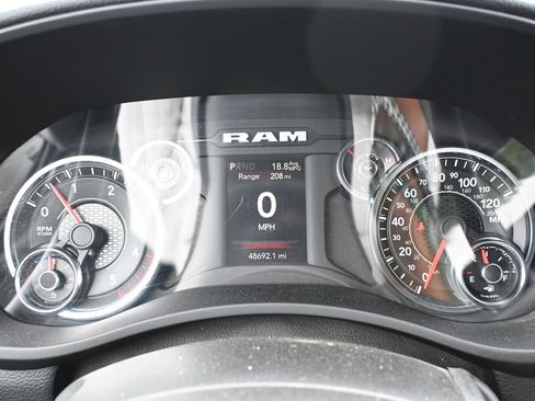 Used 2024 RAM 2500 Big Horn AWD/4WD image 13