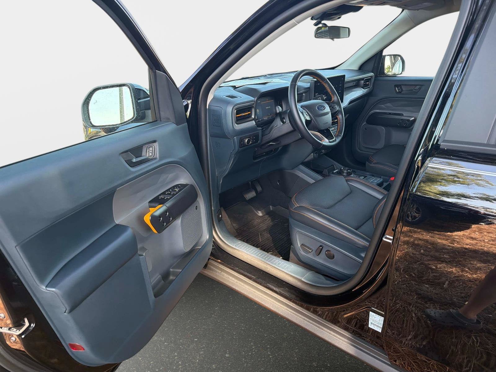 Used 2025 Ford Maverick Tremor AWD/4WD image 17