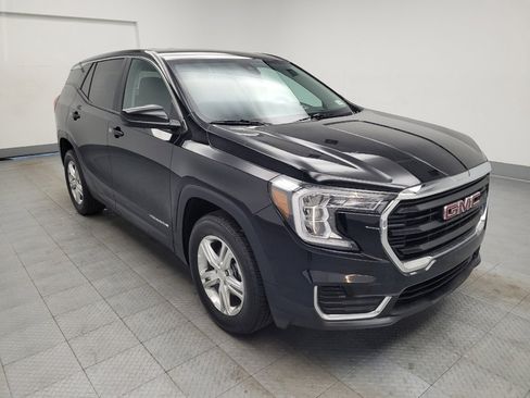 Used 2024 GMC Terrain SLE image 13