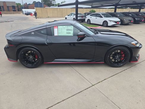 New 2026 Nissan Z NISMO w/ Floor Mat Package RWD image 7