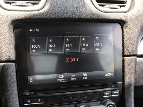 Used 2019 Porsche 718 Cayman RWD image 22