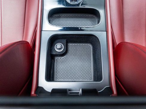 Used 2020 Bentley Bentayga AWD/4WD image 41
