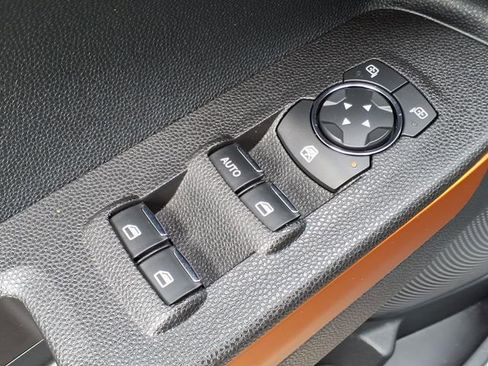 Used 2021 Ford EcoSport SE w/ SE Appearance Package image 12