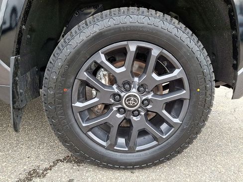 Used 2024 Toyota Tundra Platinum image 10