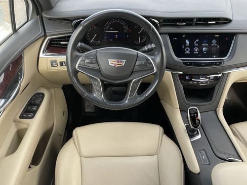 Used 2019 Cadillac XT5 Luxury image 11