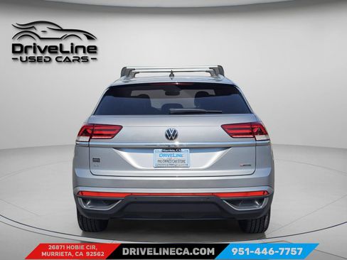 Used 2021 Volkswagen Atlas Cross Sport SE w/ Panoramic Sunroof Package AWD/4WD image 3