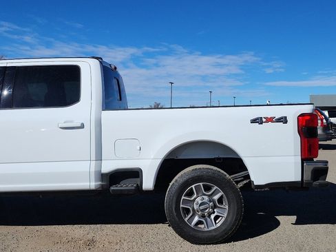 Used 2024 Ford F250 Lariat image 11