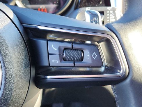 Certified 2025 Porsche Macan image 19