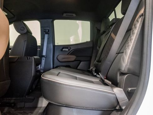 Used 2024 GMC Canyon Denali AWD/4WD image 23