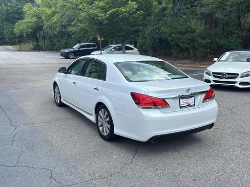 Used 2011 Toyota Avalon Limited FWD image 7