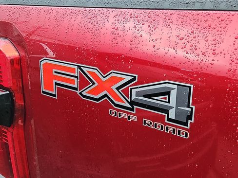 Used 2025 Ford F250 Lariat w/ Lariat Ultimate Package AWD/4WD image 4