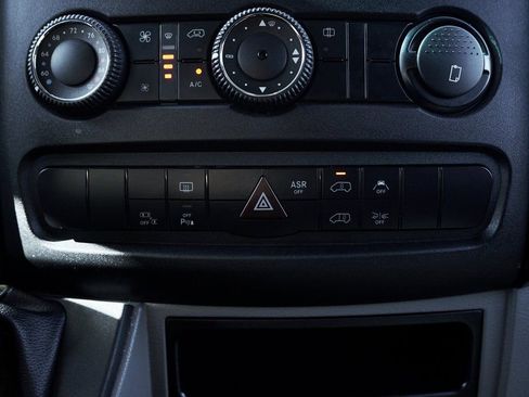 Used 2017 Mercedes-Benz Sprinter 3500 image 48