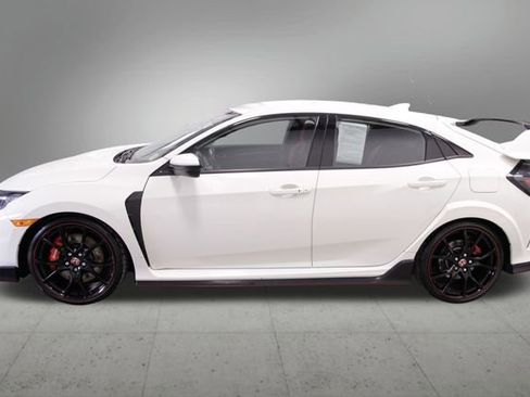 Used 2018 Honda Civic Type R image 2