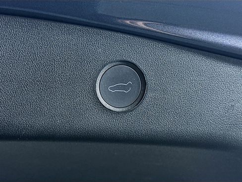 Used 2023 Tesla Model 3 Standard Range RWD image 27