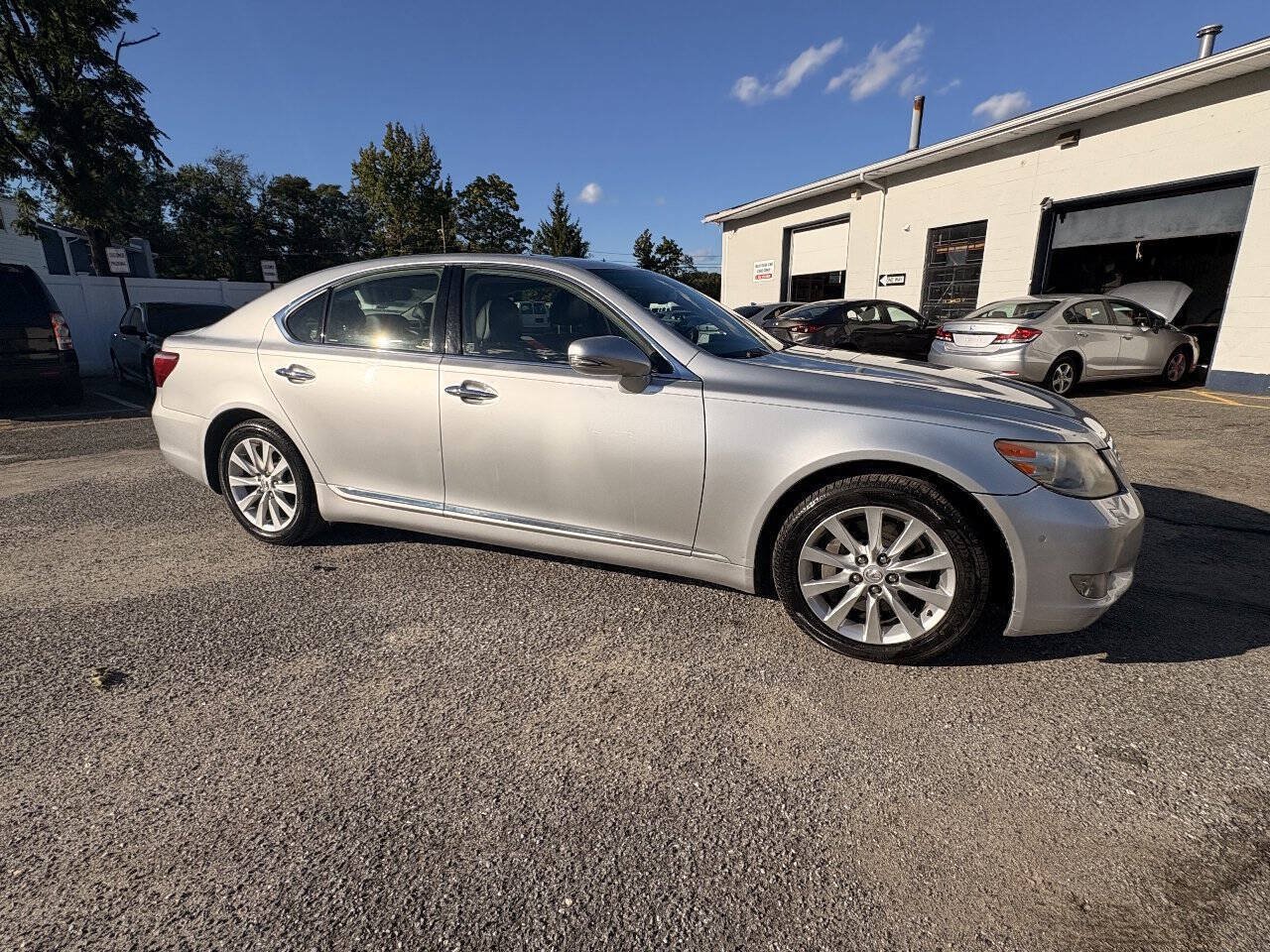 Used 2012 Lexus LS 460 AWD w/ Comfort Pkg image 6