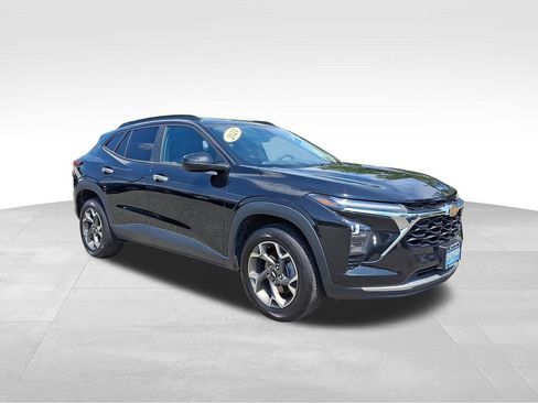Certified 2024 Chevrolet Trax LT w/ LT Convenience Package FWD image 1