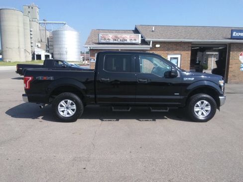 Used 2017 Ford F150 XLT image 2
