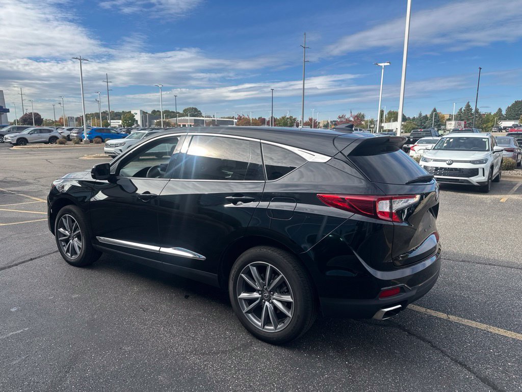 Used 2024 Acura RDX w/ Technology Package AWD/4WD image 3