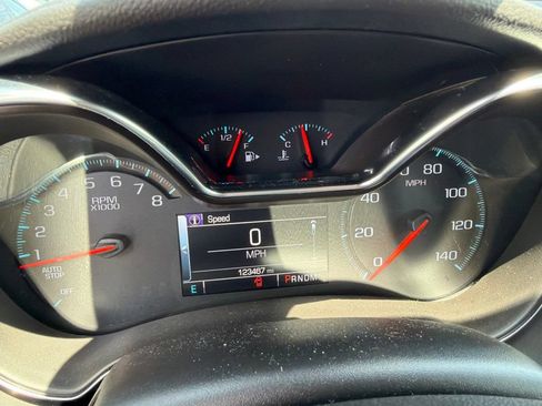 Used 2016 Chevrolet Impala LT w/ Convenience Package FWD image 7