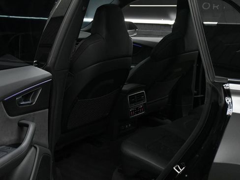 Used 2021 Audi RS Q8 w/ Black Optic Package image 42