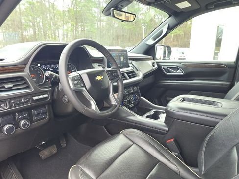 Used 2021 Chevrolet Tahoe Premier w/ Premium Package image 26