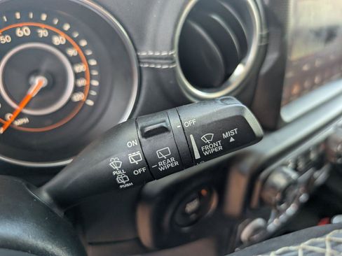 Used 2020 Jeep Wrangler Unlimited Sahara AWD/4WD image 60