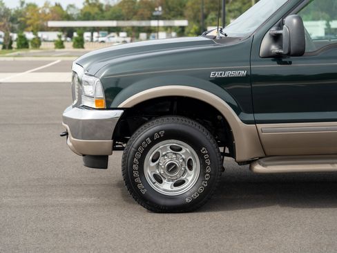Used 2002 Ford Excursion Limited image 13