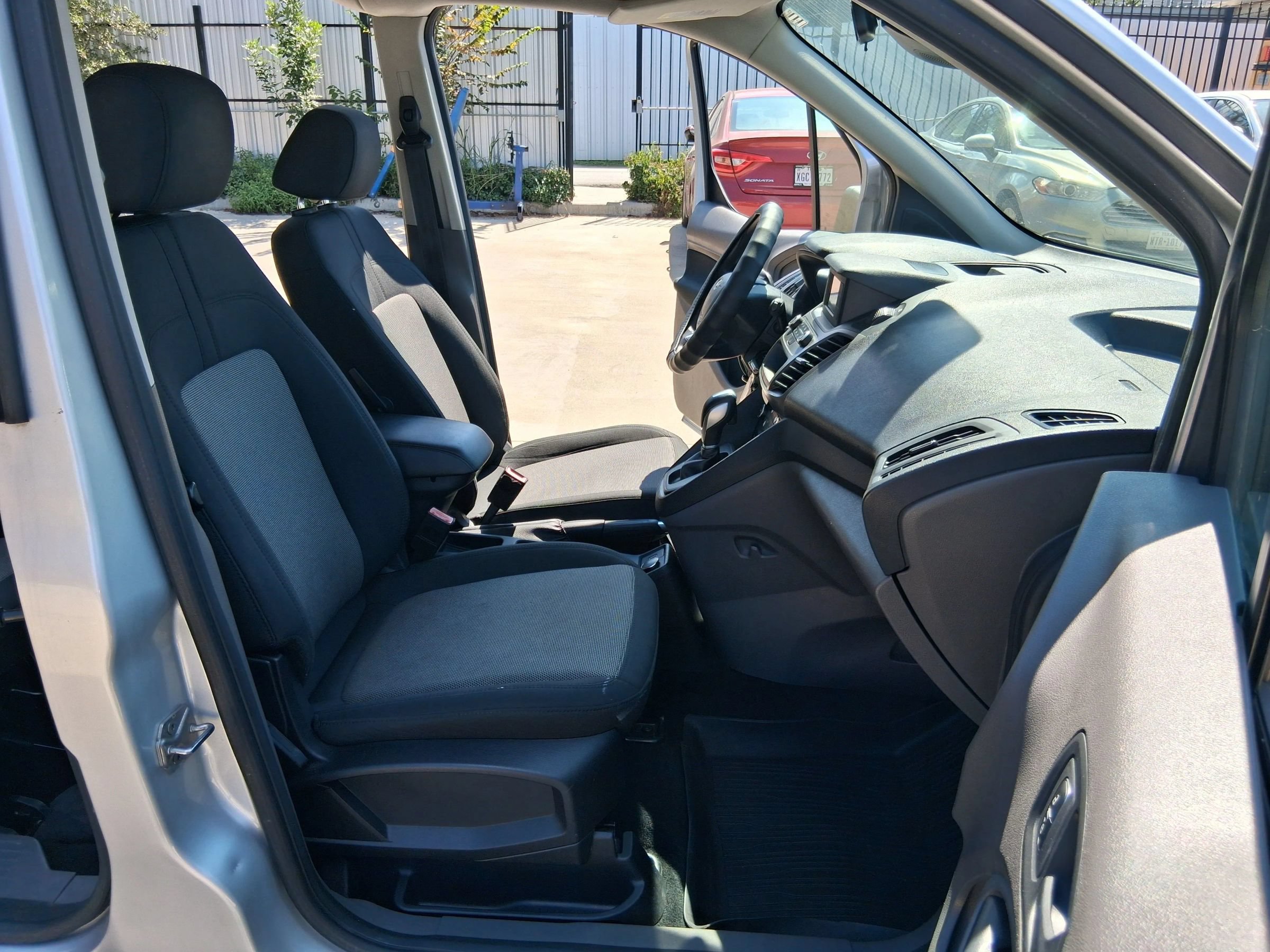 Used 2019 Ford Transit Connect XL FWD image 40