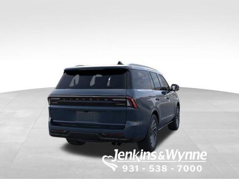 New 2026 Lincoln Navigator Reserve AWD/4WD image 8