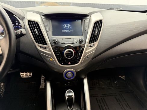 Used 2016 Hyundai Veloster w/ Option Group 03 image 5