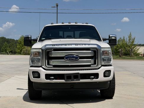 Used 2016 Ford F250 Platinum AWD/4WD image 2