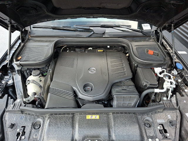 Used 2025 Mercedes-Benz GLS 450 4MATIC image 32