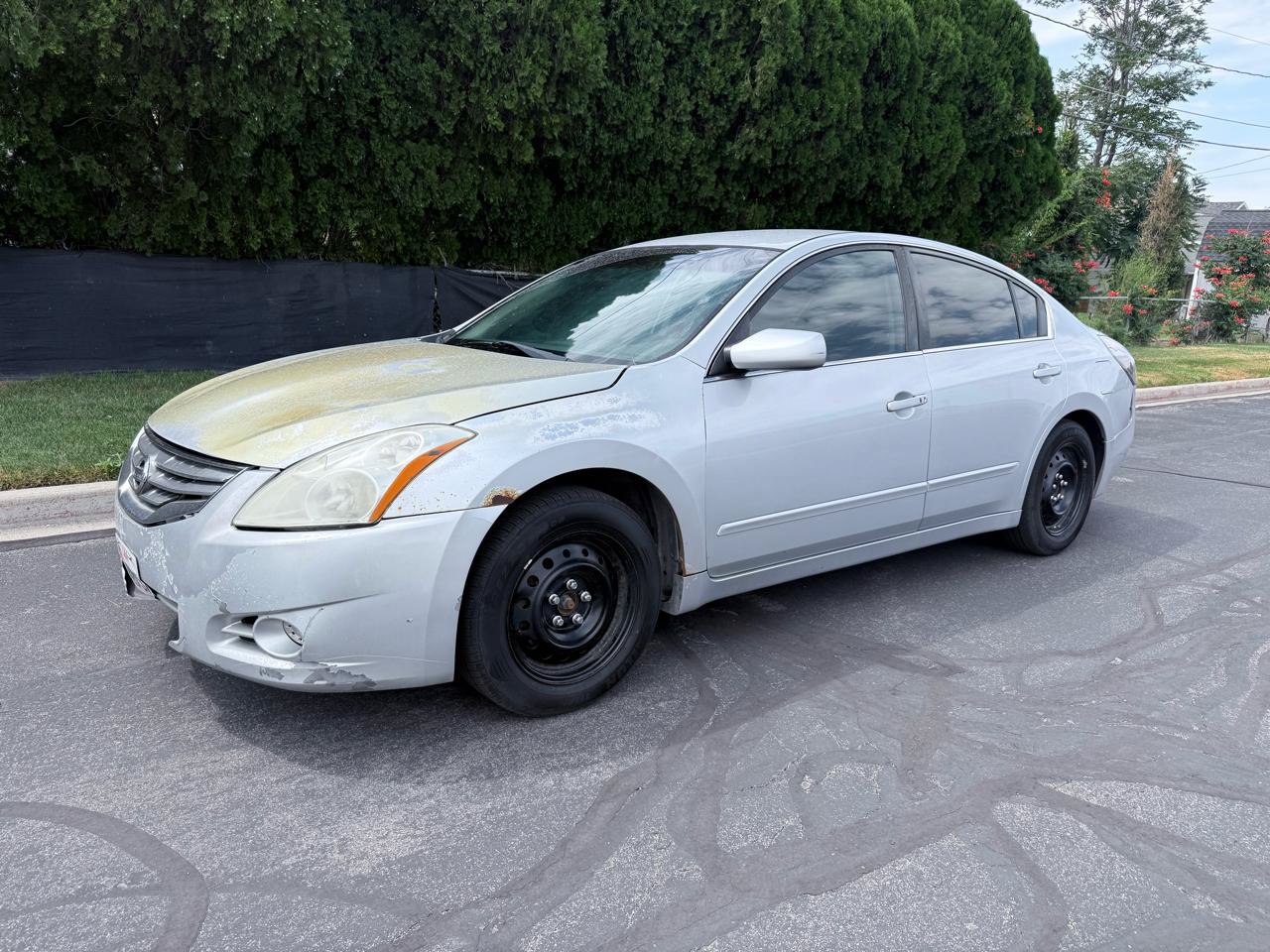 Used 2010 Nissan Altima 2.5 S FWD image 1