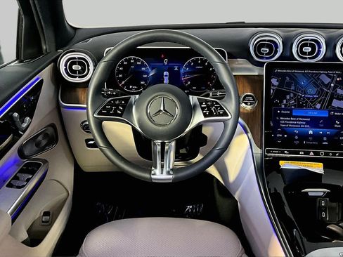 Used 2026 Mercedes-Benz GLC 300 4MATIC image 6