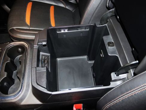 Used 2022 GMC Sierra 1500 AT4 image 43