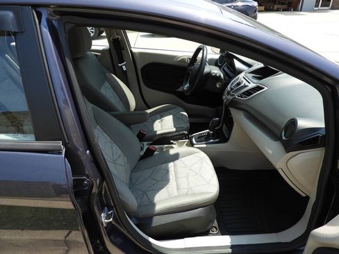 Used 2013 Ford Fiesta SE FWD image 24