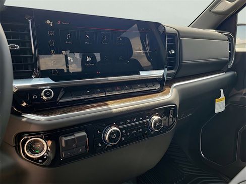 New 2026 GMC Sierra 1500 SLE w/ Preferred Package image 19
