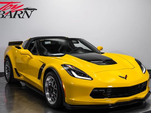 Used 2015 Chevrolet Corvette Z06 w/ 2LZ Preferred Equipment Group RWD image 7