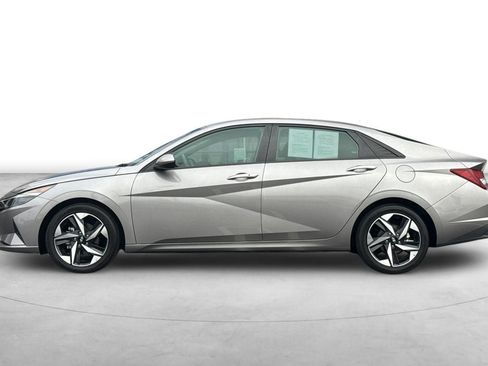 Certified 2023 Hyundai Elantra SEL w/ Convenience Package image 3
