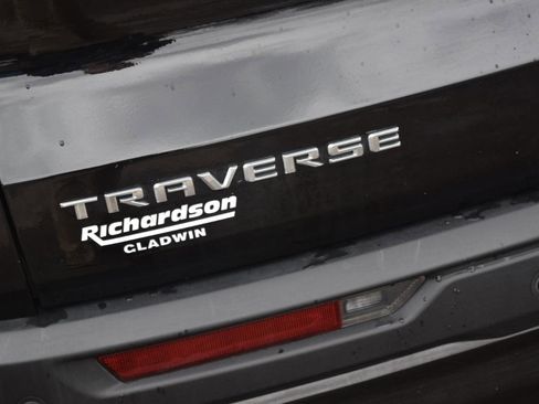 Used 2024 Chevrolet Traverse LT w/ Trailering Package FWD image 12